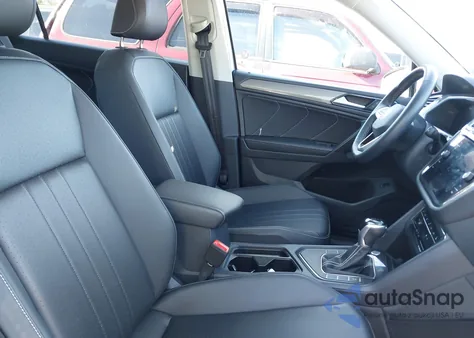 2024 Volkswagen Tiguan 2.0T Se/2.0T Wolfsburg Edition z USA, uszkodzony, nr VIN 3VVNB7AX6RM200221